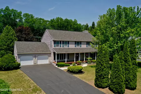 110 Old Coach Rd, Clifton Park, NY 12065