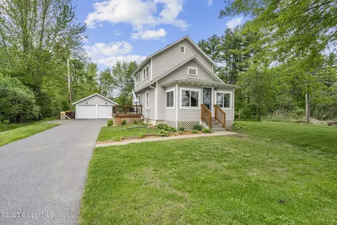 109 Wood Rd, Ballston Spa, NY 12020