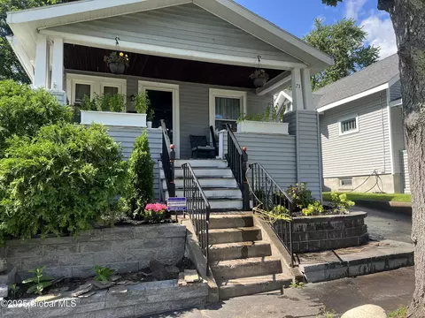 73 Garfield Ave, Schenectady, NY 12304