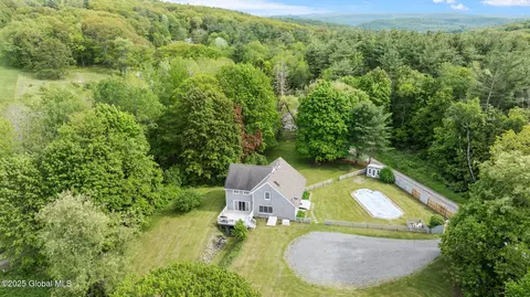 141 Beacon Hill Rd, East Chatham, NY 12060