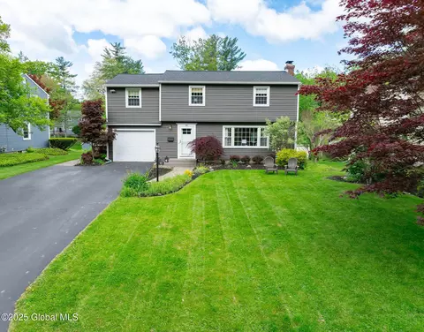 95 Jordan Blvd, Delmar, NY 12054