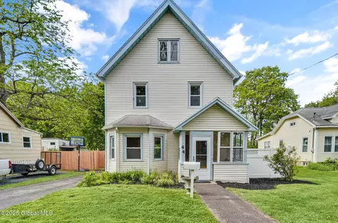 44 Hudson Ave, Delmar, NY 12054