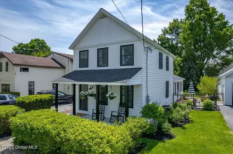 114 York Ave, Saratoga Springs, NY 12866