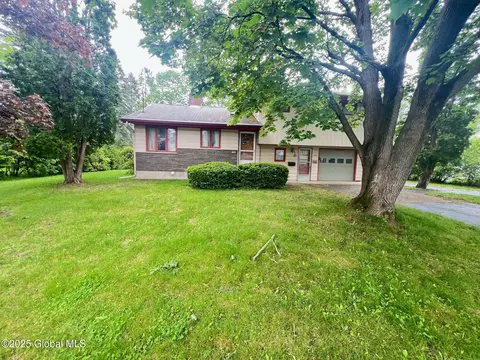1345 Evergreen Ave, Schenectady, NY 12306 photo 2