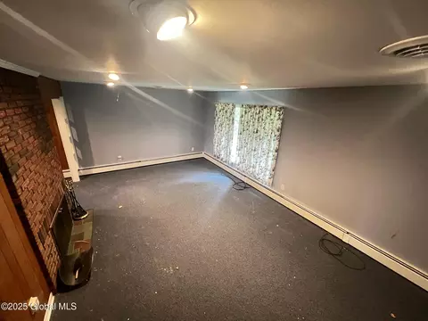 1345 Evergreen Ave, Schenectady, NY 12306 photo 23