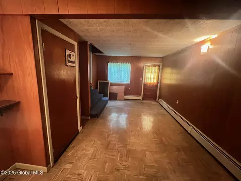 1345 Evergreen Ave, Schenectady, NY 12306 photo 8