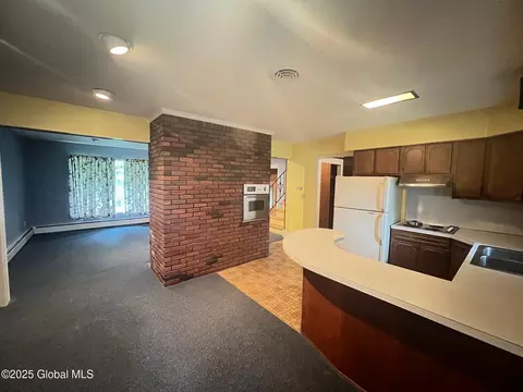 1345 Evergreen Ave, Schenectady, NY 12306 photo 11