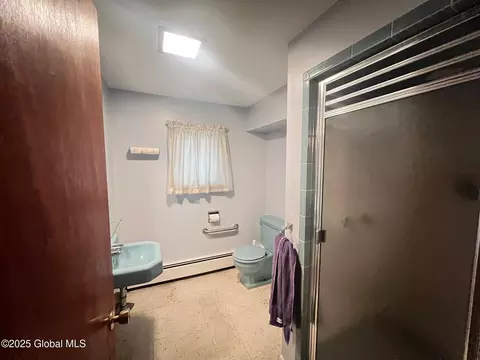 1345 Evergreen Ave, Schenectady, NY 12306 photo 7