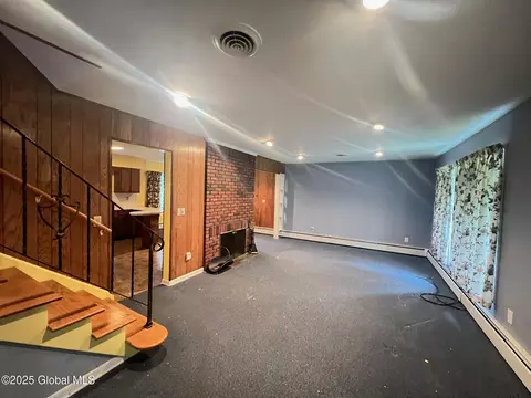 1345 Evergreen Ave, Schenectady, NY 12306 photo 13