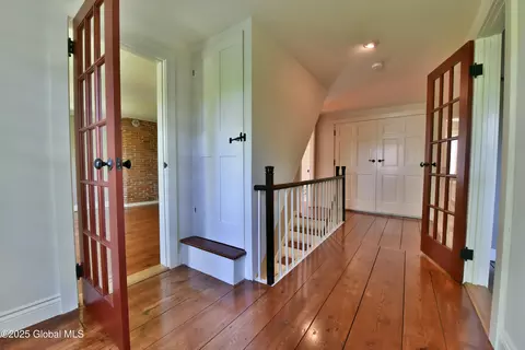 Entry Way - 51 Hoffman Rd, Saratoga Springs, NY 12866 photo 5 of 6