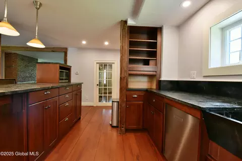 Kitchen - 51 Hoffman Rd, Saratoga Springs, NY 12866 photo 4 of 4