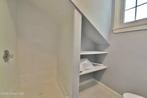 Bath - 51 Hoffman Rd, Saratoga Springs, NY 12866 photo 6 of 7