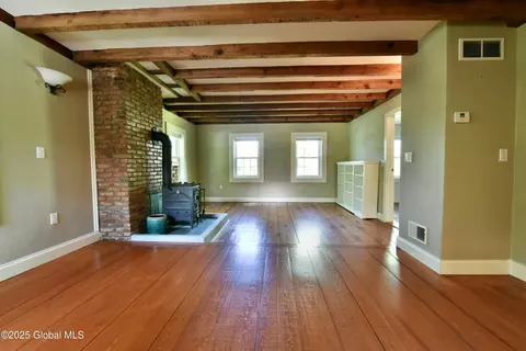 Living - 51 Hoffman Rd, Saratoga Springs, NY 12866 photo 12 of 13
