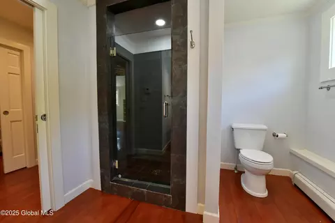 Bath - 51 Hoffman Rd, Saratoga Springs, NY 12866 photo 5 of 7