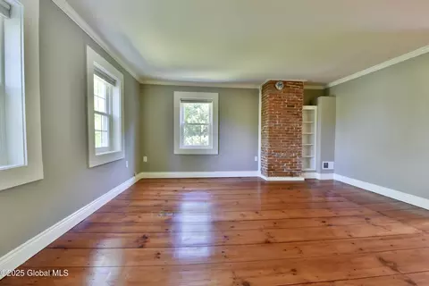 Living - 51 Hoffman Rd, Saratoga Springs, NY 12866 photo 9 of 13