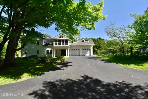 Exterior - 51 Hoffman Rd, Saratoga Springs, NY 12866 photo 4 of 11