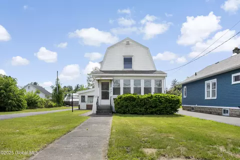 910 Draper Ave, Schenectady, NY 12306