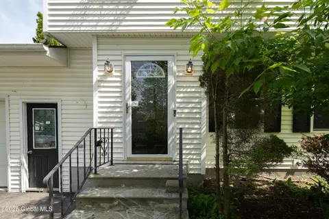 78 Dewitt Ave, Schenectady, NY 12304 photo 3