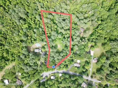 1286 Aquetuck Rd, Ravena, NY 12143