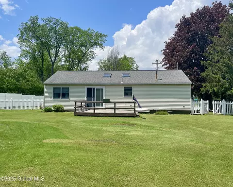 41 Amelia Dr, Schenectady, NY 12309 photo 24
