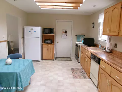 41 Amelia Dr, Schenectady, NY 12309 photo 11