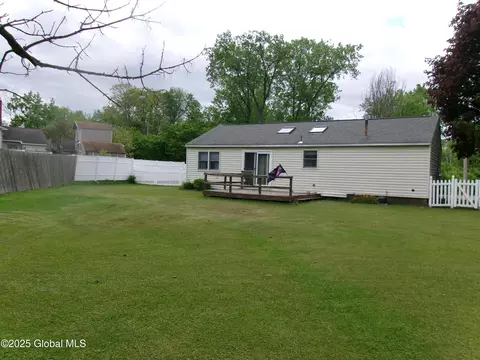 41 Amelia Dr, Schenectady, NY 12309 photo 26
