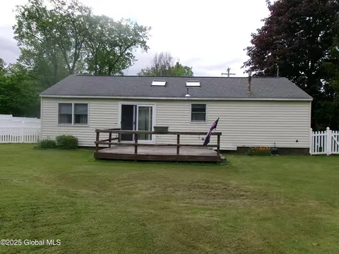 41 Amelia Dr, Schenectady, NY 12309 photo 23