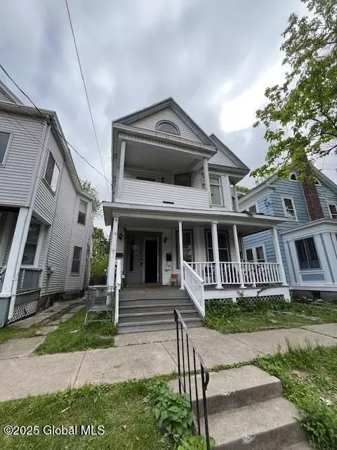 18 Delaware Ter, Albany, NY 12209