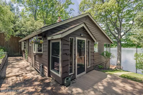 241 Kunkel Rd, Mayfield, NY 12117