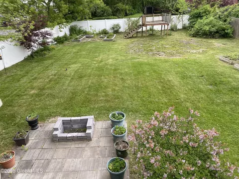 198 Hillcrest Ave, Schenectady, NY 12304 photo 3