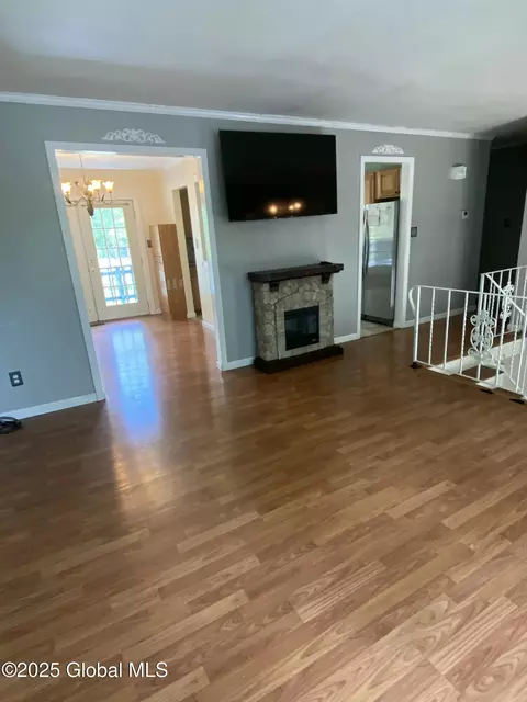 198 Hillcrest Ave, Schenectady, NY 12304 photo 18