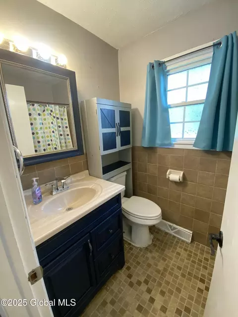 198 Hillcrest Ave, Schenectady, NY 12304 photo 36