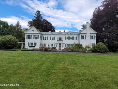 2125 Rosendale Rd, Schenectady, NY 12309