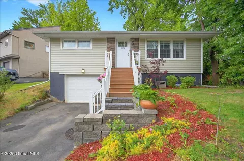 106 Hackett Blvd, Albany, NY 12209
