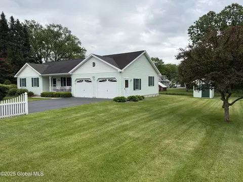 35 Seventh Ave, Hudson Falls, NY 12839 photo 2