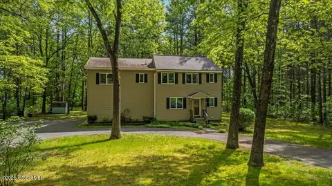 140 Redmond Rd, Gansevoort, NY 12831