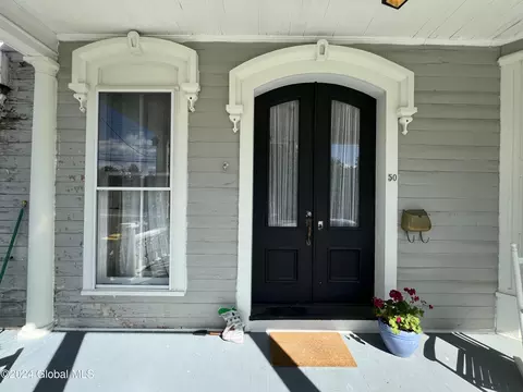 50 W Main St, Cambridge, NY 12816