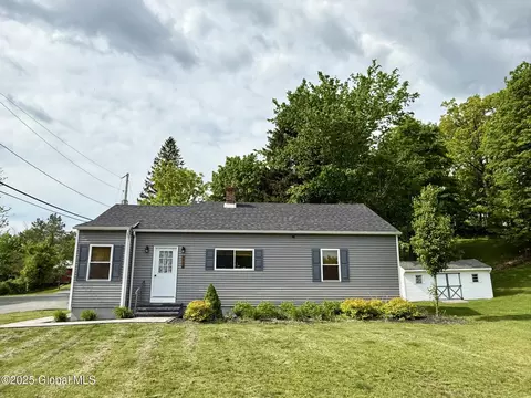 2992 Ny Highway 43, Averill Park, NY 12018