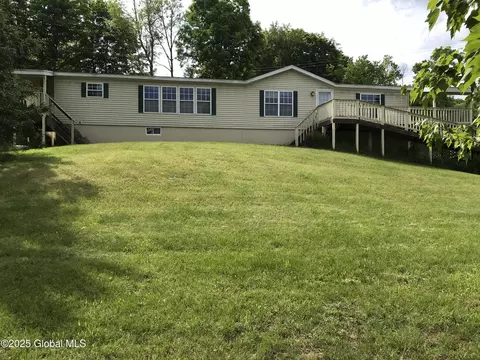 11 Lee Brook Ln, Salem, NY 12865