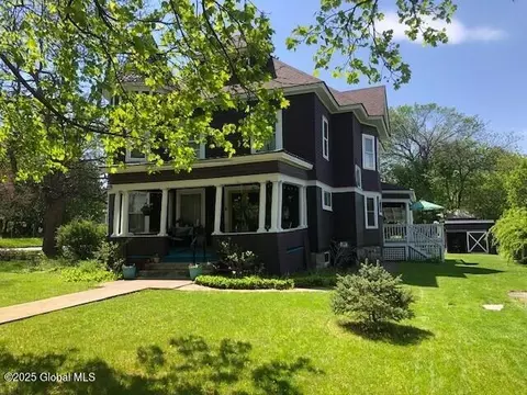 149 Champlain Ave, Ticonderoga, NY 12883