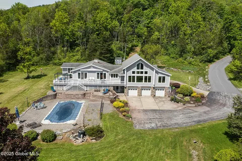 496 Sunnyside Rd, Schoharie, NY 12157
