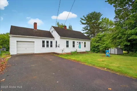 115 E 4th Ave, Tribes Hill, NY 12177