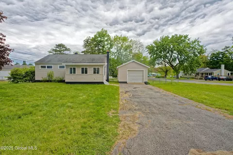 1 Ryder Ave, South Glens Falls, NY 12803