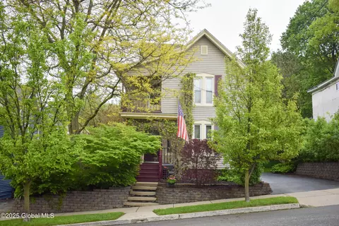 57 Park St, Gloversville, NY 12078