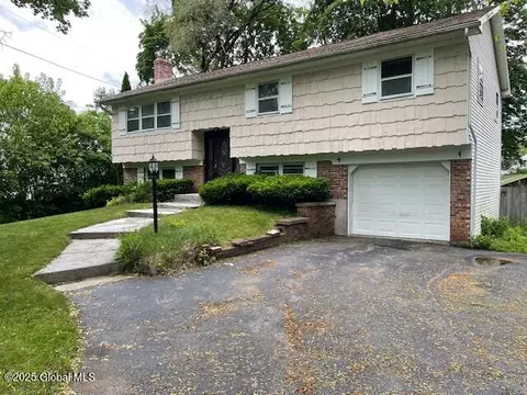 2070 Grand Blvd, Niskayuna, NY 12309