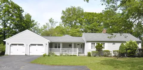 289 Watervliet Shaker Rd, Watervliet, NY 12189