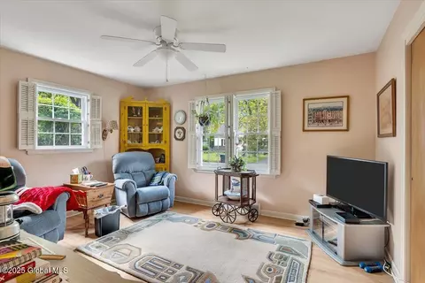 27 Cedar Ln, Glenville, NY 12302 photo 16