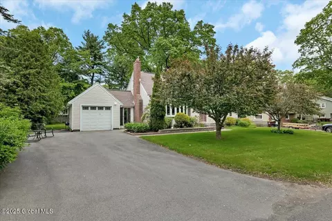 27 Cedar Ln, Glenville, NY 12302 photo 24