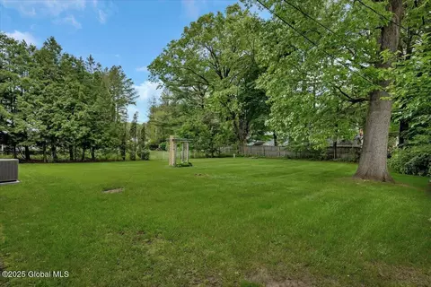 27 Cedar Ln, Glenville, NY 12302 photo 27