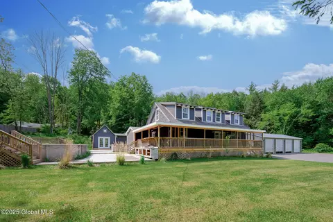 510 Plank Rd, Averill Park, NY 12018
